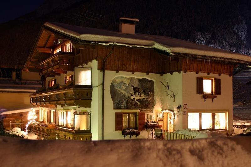 Гостевой дом Haus Bergheimat - Familie Oberacher Фульпмес Экстерьер фото