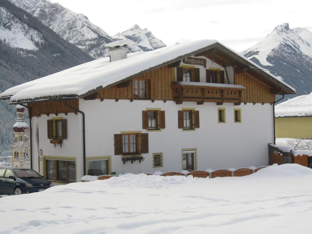 Гостевой дом Haus Bergheimat - Familie Oberacher Фульпмес Экстерьер фото