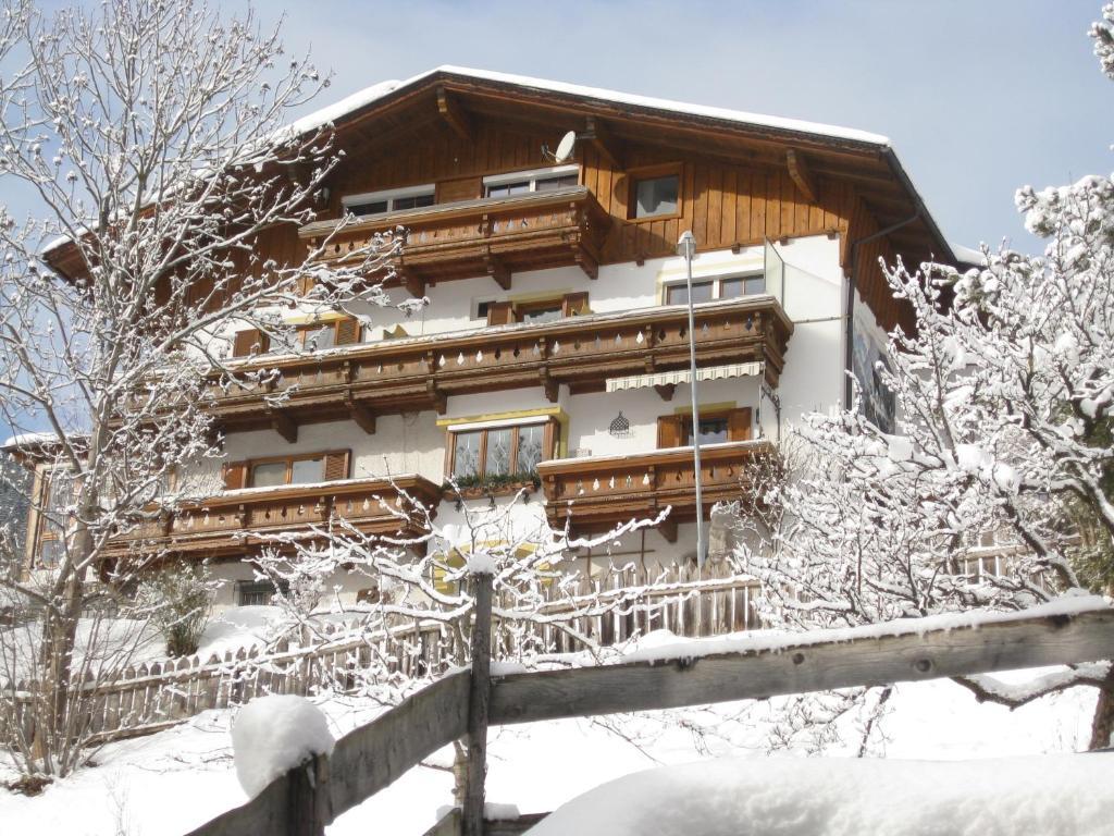 Гостевой дом Haus Bergheimat - Familie Oberacher Фульпмес Экстерьер фото